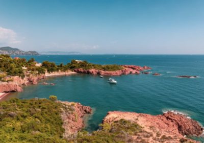 Les différences entre club de vacances et villa pour vos vacances dans le var